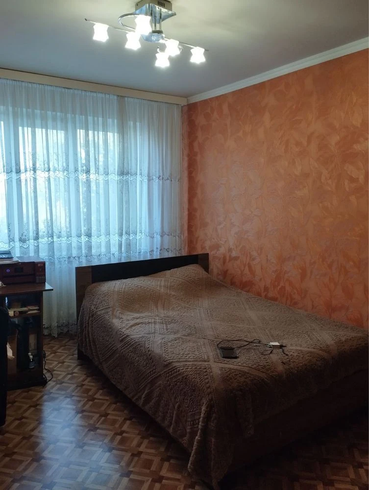Продається двокімнатна квартира