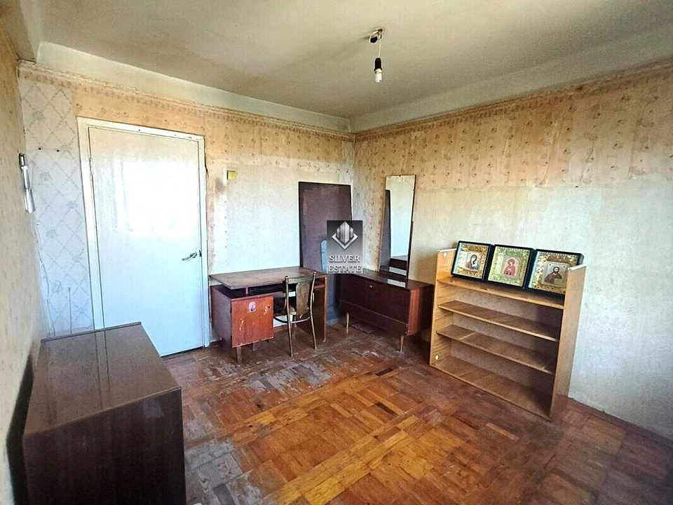 Apartment. Zaporizhzhia, Charivna St.