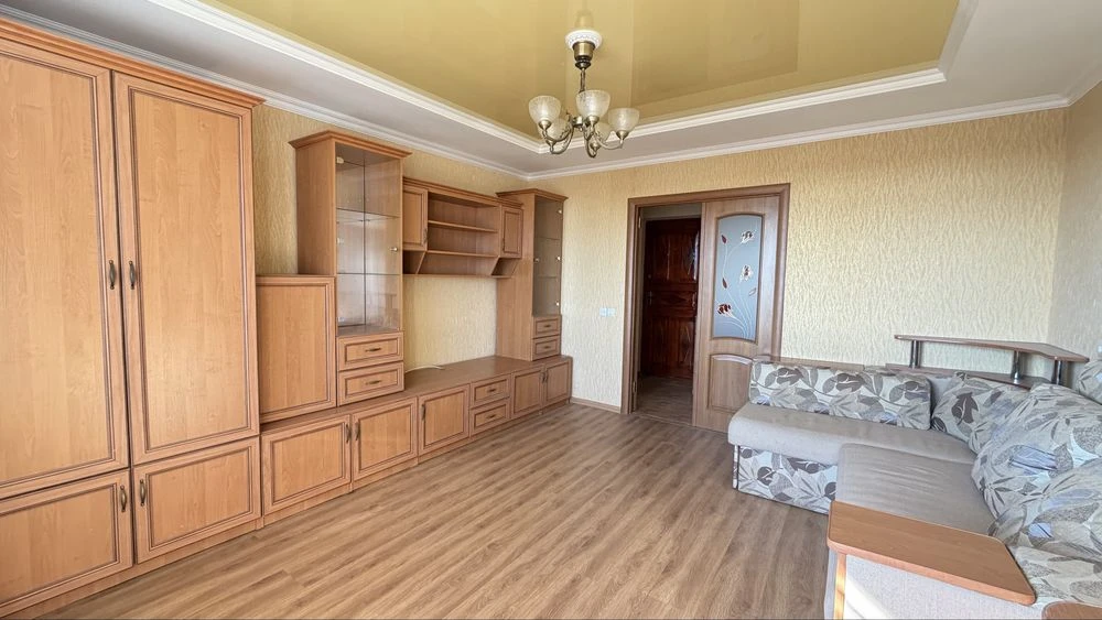 3-комнатная квартира в районе больницы, 66 м² с автономным отоплением — заезжай и живи!