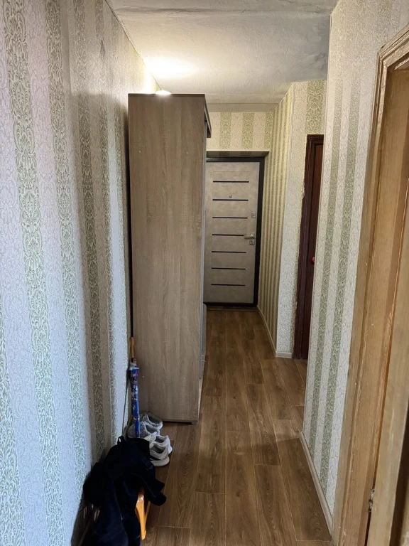 Продам власну 3-кімнатну квартиру
