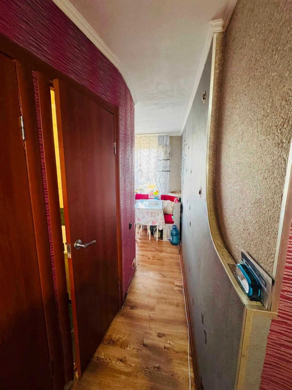 For Sale: Three-room apartment
