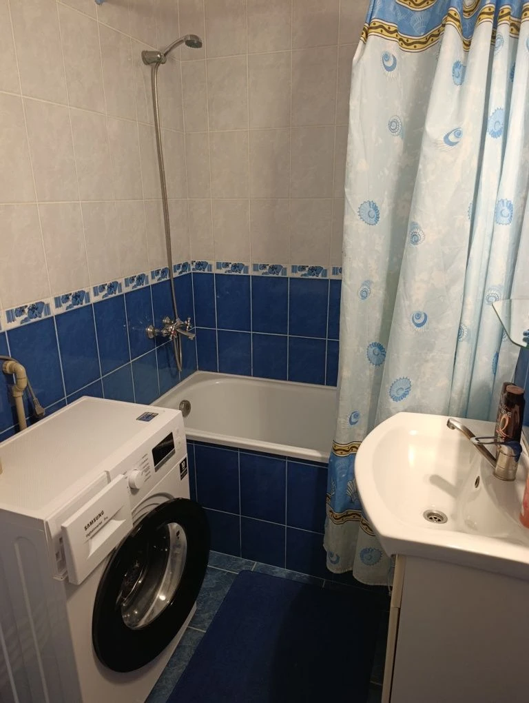 Three-bedroom apartment in the city center