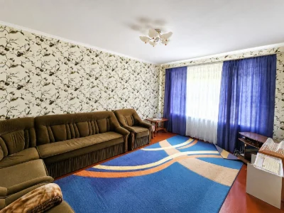 3-room apartment, вул. Bilopilska, 70 m2, with central heating