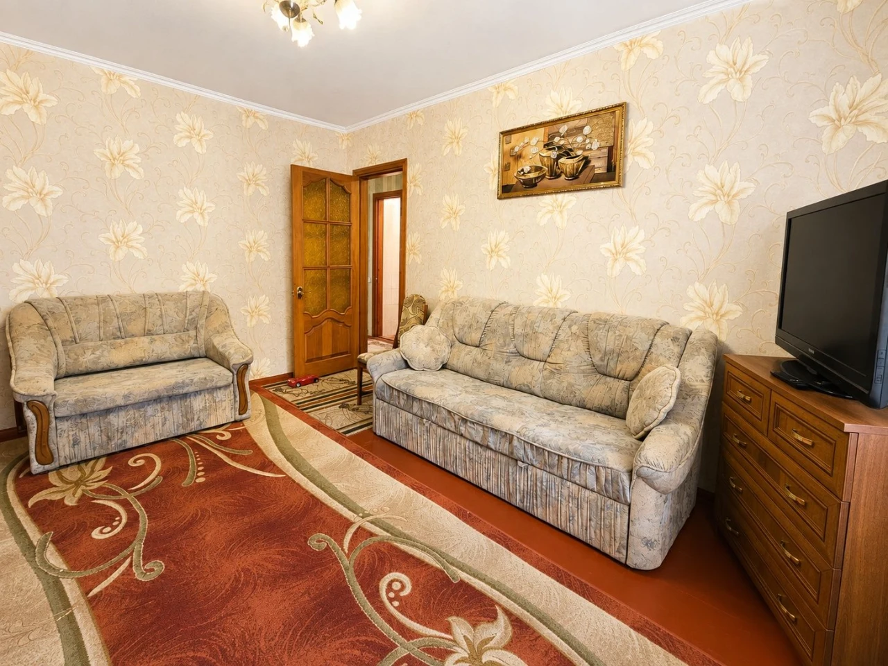 3-room apartment, вул. Bilopilska, 70 m2, with central heating