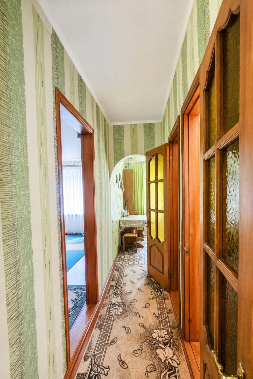 3-room apartment, вул. Bilopilska, 70 m2, with central heating