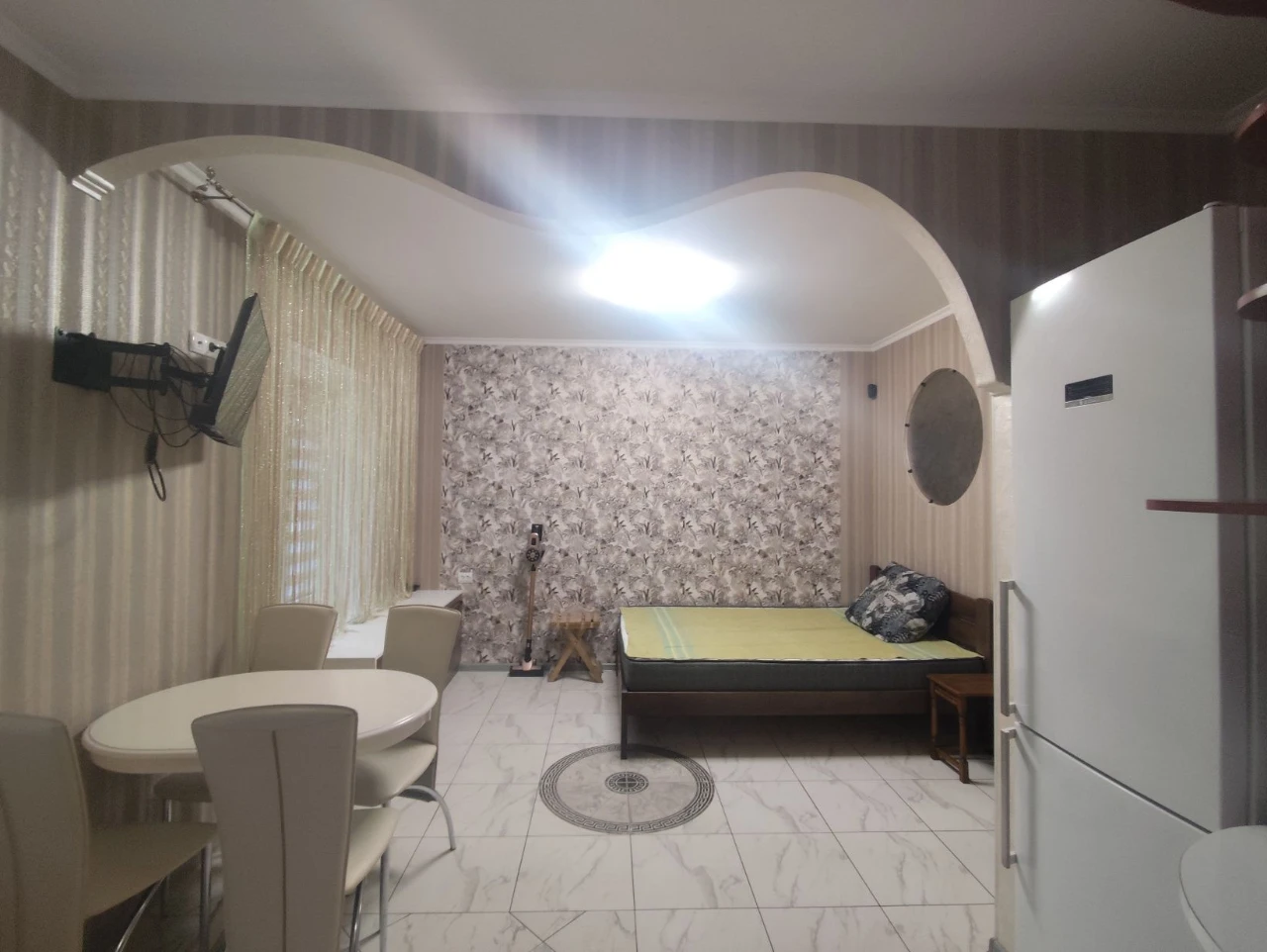 2-room apartment, renovated, furniture