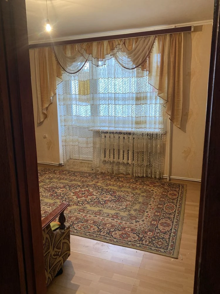 Продам 3х кімнатну квартиру,  з   АО, ЧЕШКА, р-н Червона Гор