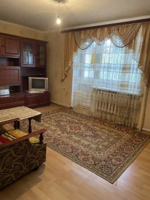 Продам 3х кімнатну квартиру,  з   АО, ЧЕШКА, р-н Червона Гор