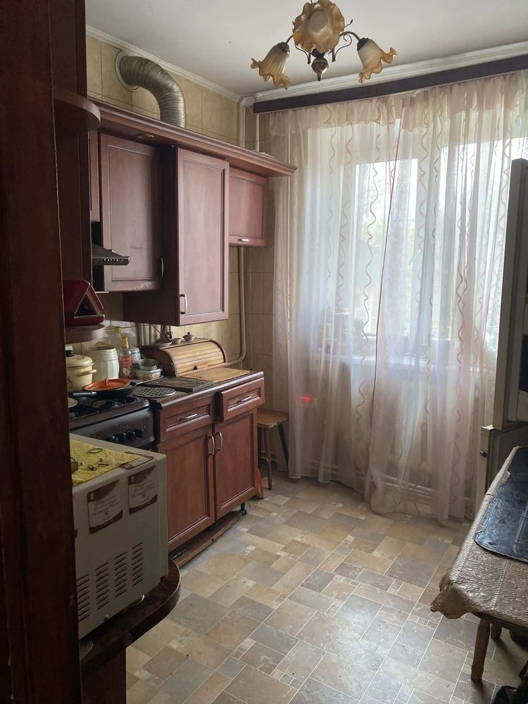 Продам 3х кімнатну квартиру,  з   АО, ЧЕШКА, р-н Червона Гор