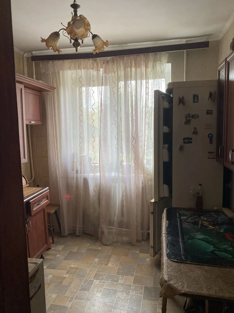 Продам 3х кімнатну квартиру,  з   АО, ЧЕШКА, р-н Червона Гор