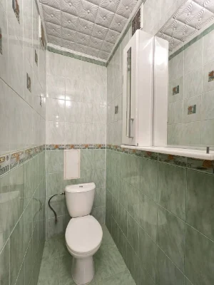 Three-room apartment near the market