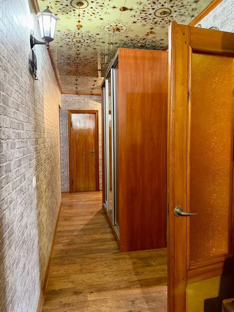 Продаж 3 кім.кв. Площа 67 м2. Парк Гагаріна
