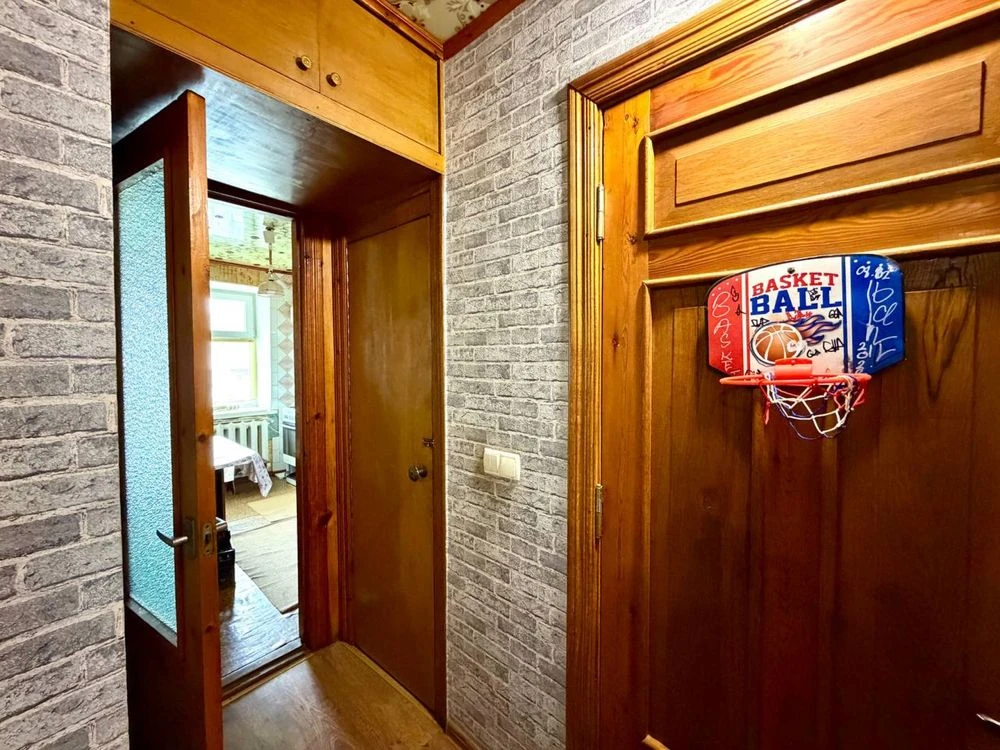 Продаж 3 кім.кв. Площа 67 м2. Парк Гагаріна