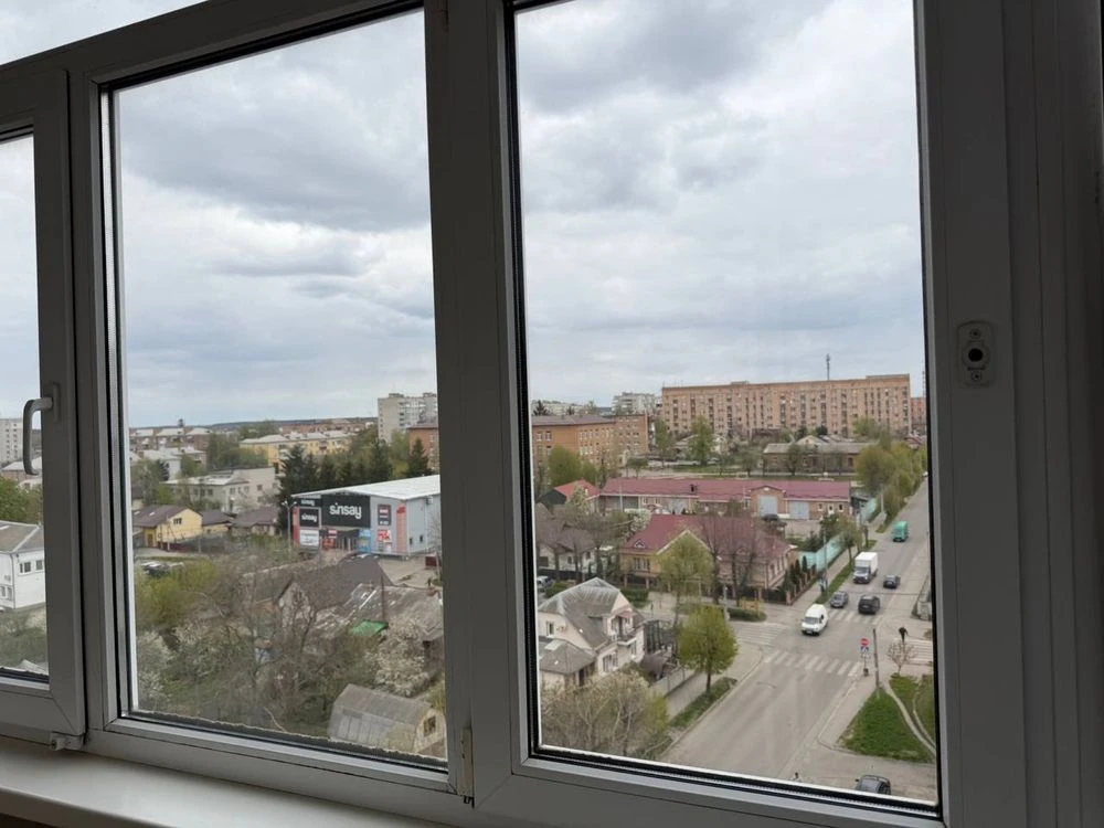 Продаж 3 кім.кв. Площа 67 м2. Парк Гагаріна