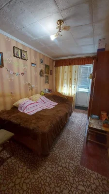 Продається 4-кімнатна квартира, район Київська