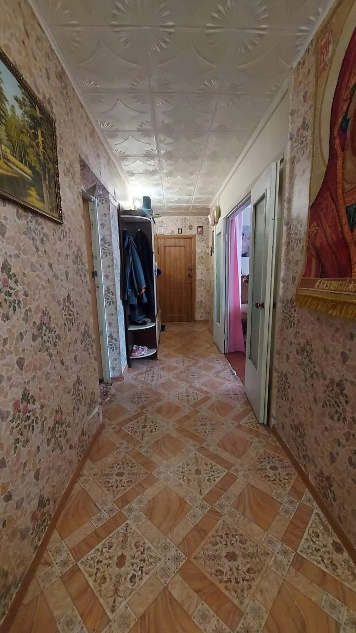 Продається 4-кімнатна квартира, район Київська