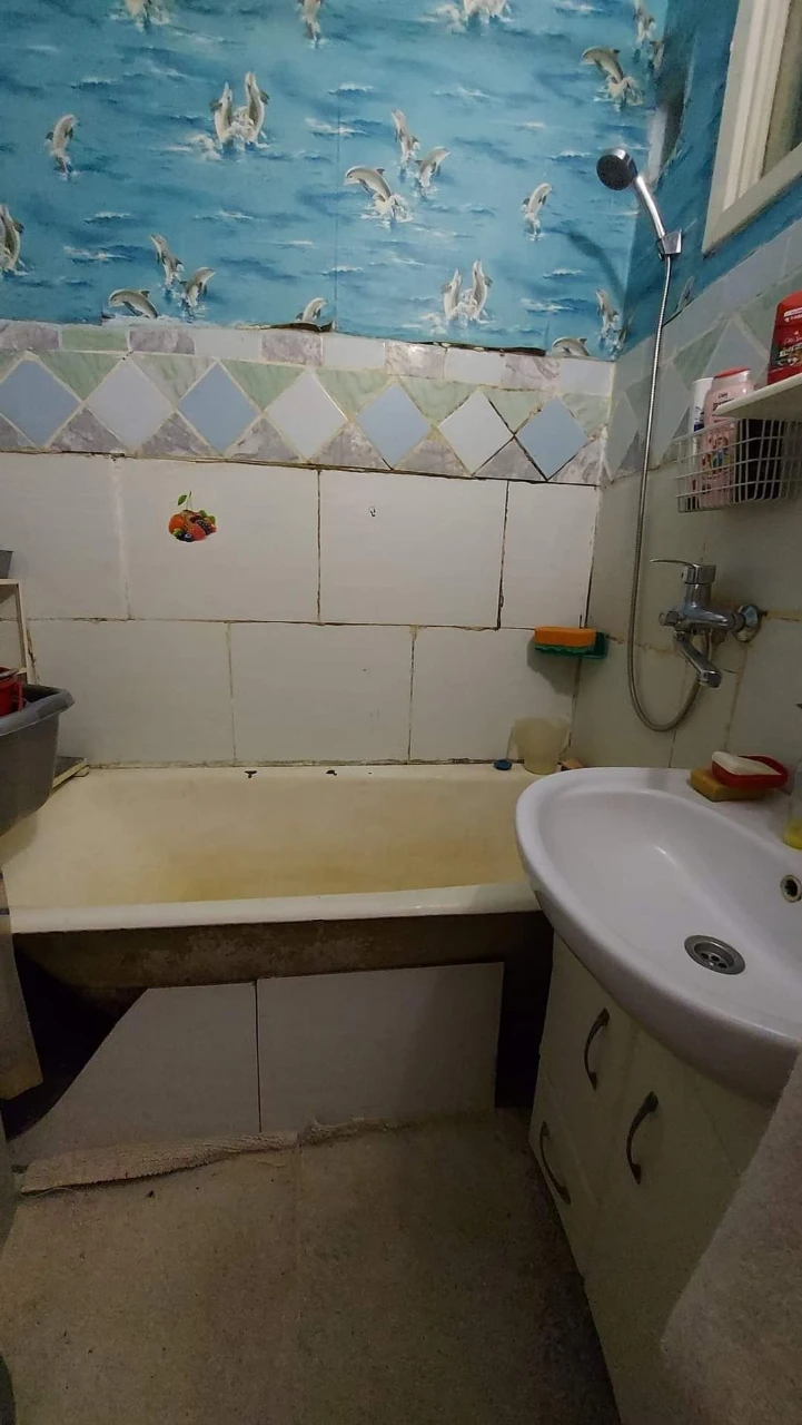 Продається 4-кімнатна квартира, район Київська