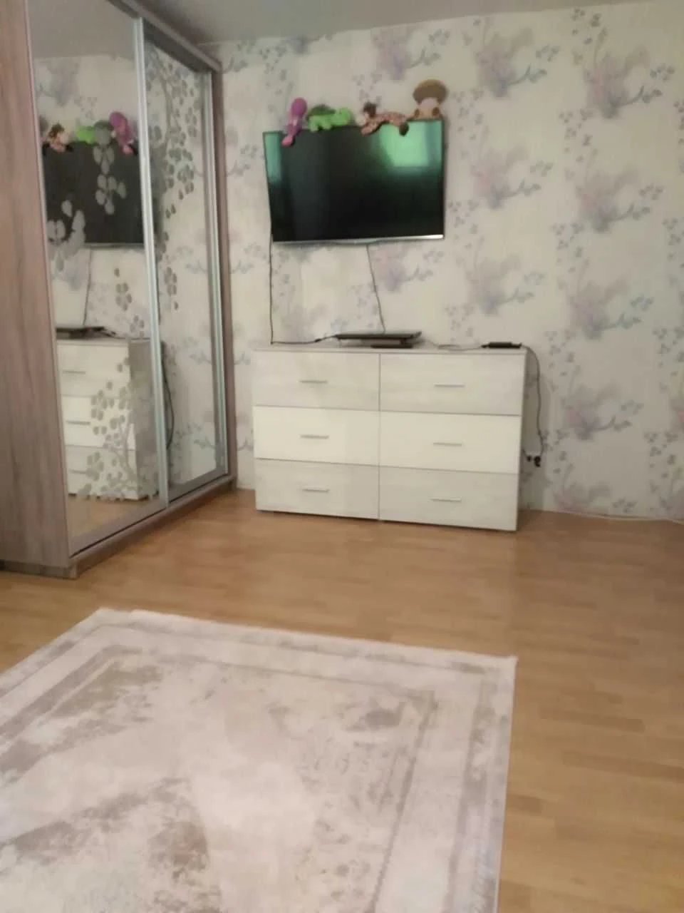 Продається 3кімнатна  квартира на Військовому містечку,  роз
