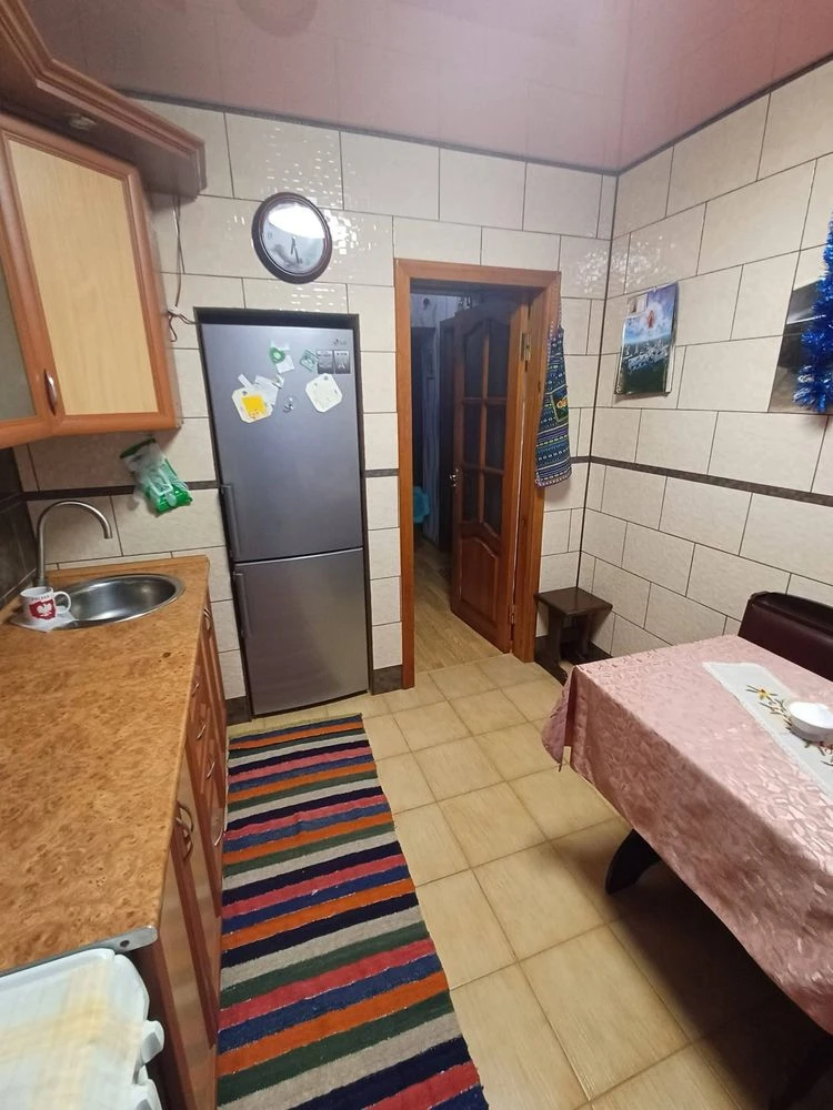 Продається 3-кімнатна квартира в районі дальнього Ковельсько