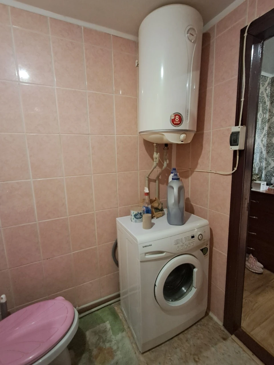 Продается 1-комнатная квартира с мебелью и бытовой техникой в Киеве