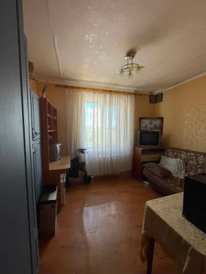 Продається 3-кімнатна квартира в районі Київська (+гараж)