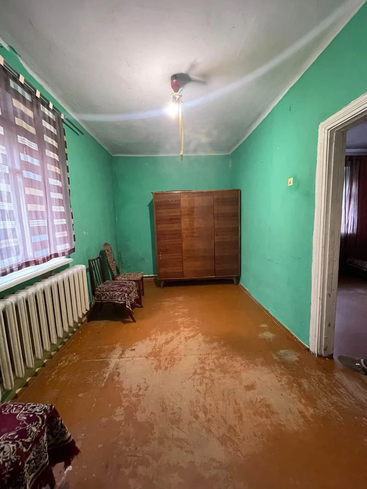 Продається 2-кімнатна квартира в районі Черемушки (водоканал
