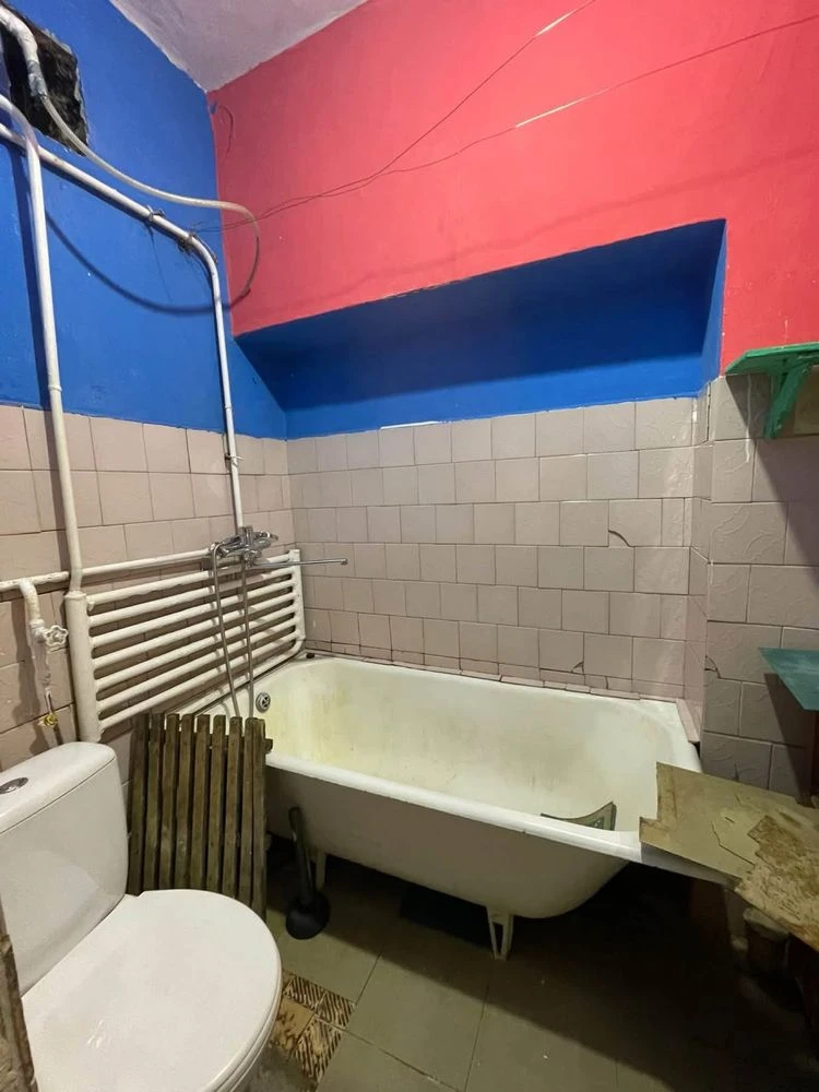 Продається 2-кімнатна квартира в районі Черемушки (водоканал