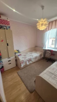 Продам 3-х кімнатну квартиру, в Центрі з ремонтом