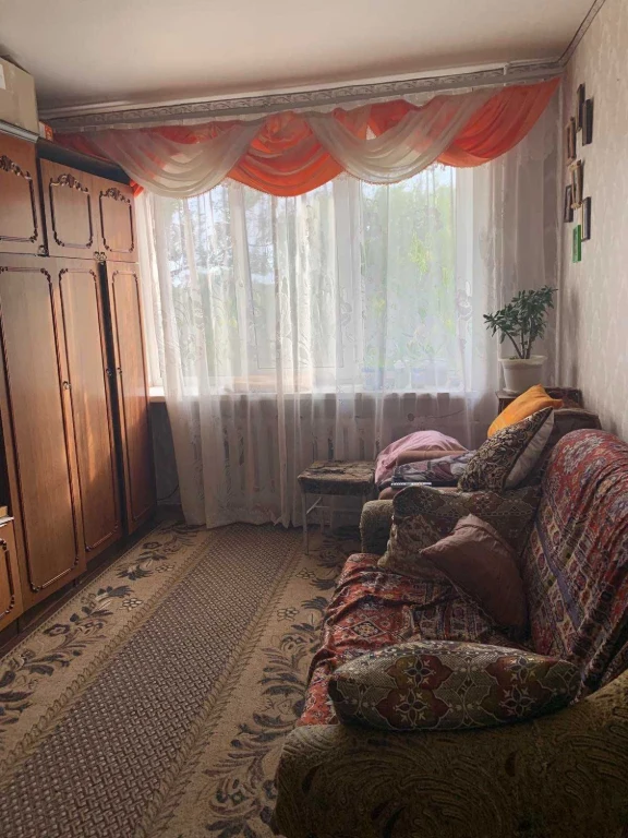Продаю двокімнатну квартиру на 3му поверсі (Військове містеч