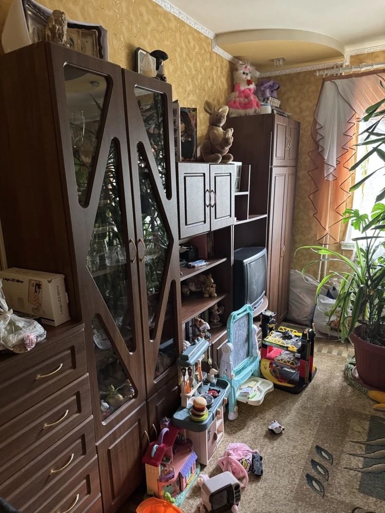 Продам 3-х кімнатну квартиру