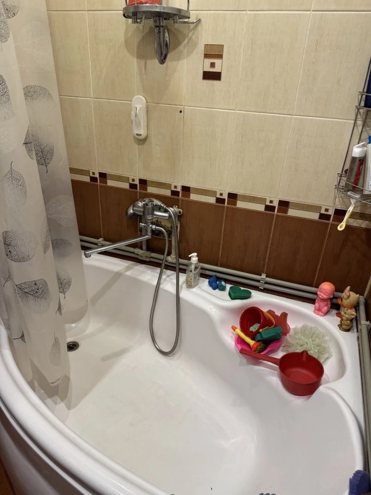 Продам 3-х кімнатну квартиру