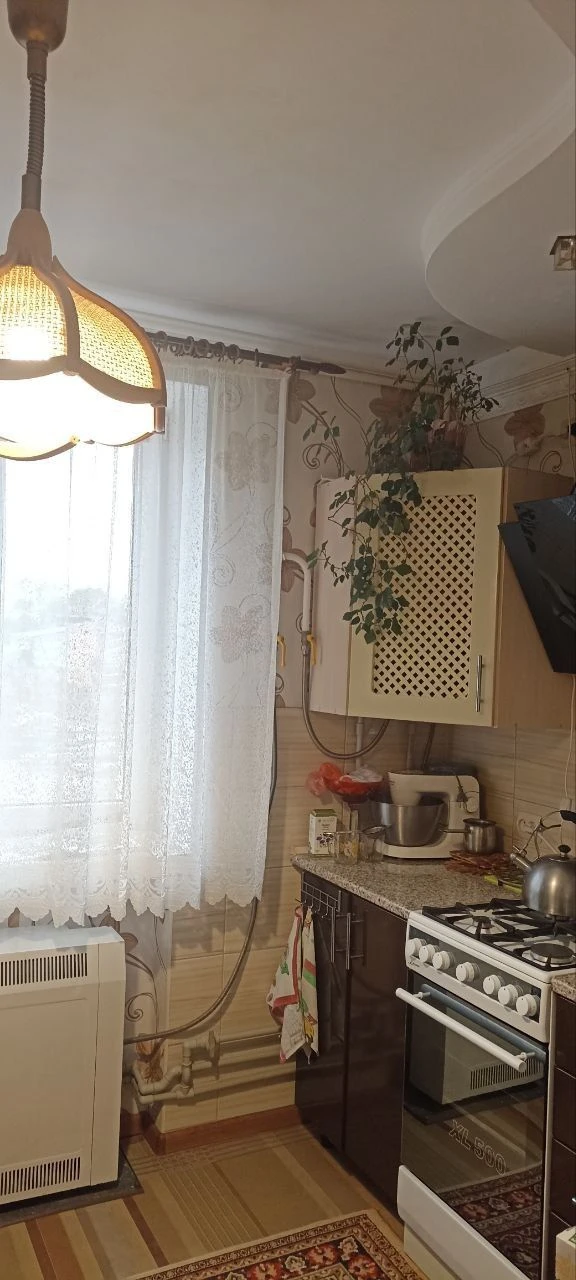 Продам 3 х комнатную квартиру по Камского, с автономным отоп