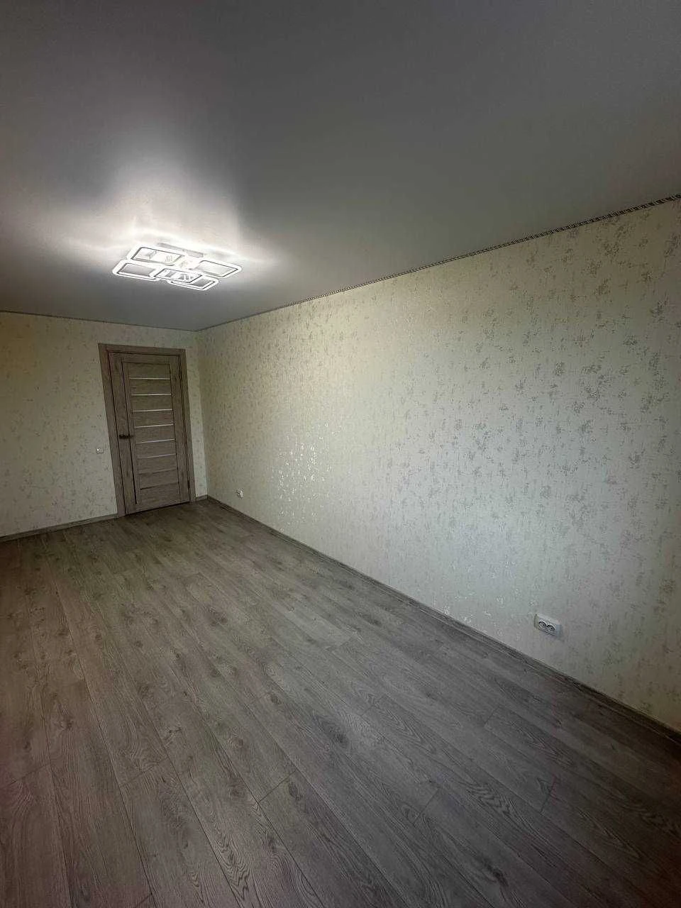 Продам 3-х кімнатну квартиру з ремонтом (район Водоканалу)