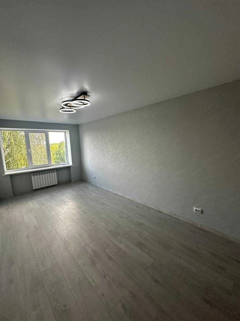Продам 3-х кімнатну квартиру з ремонтом (район Водоканалу)