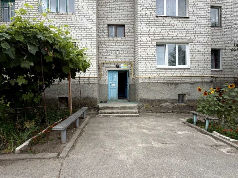 Квартира. Коростишів, Довженка