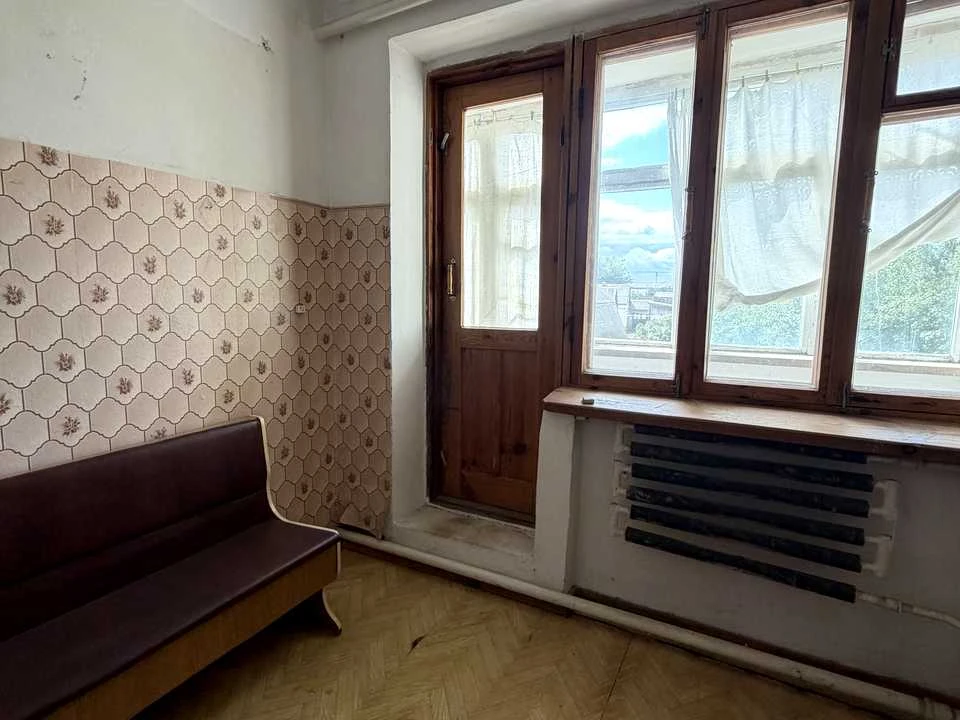 Квартира. Коростишів, Довженка