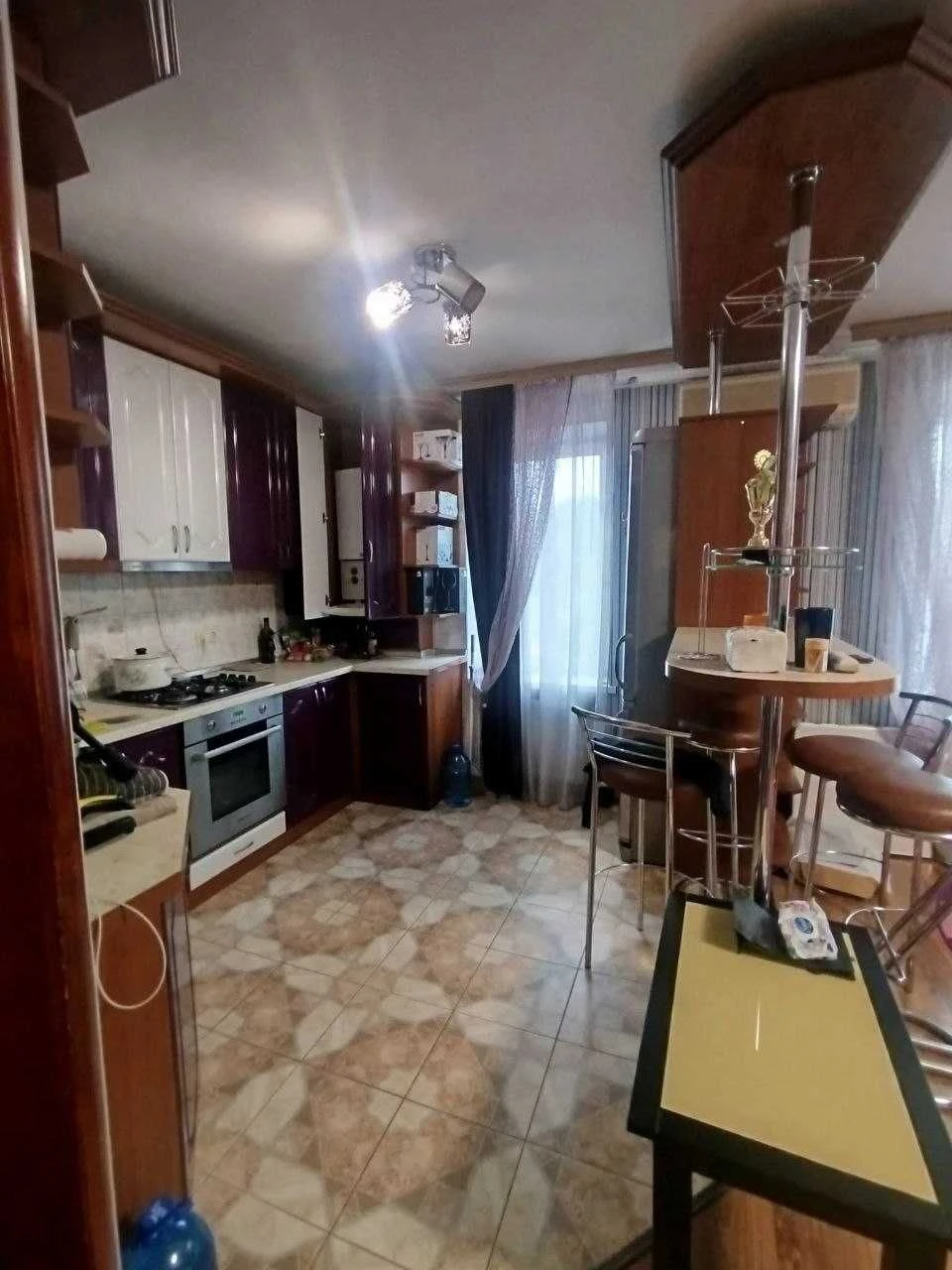 Продаж 3-х кімнатної квартири по вул.Чорновола
