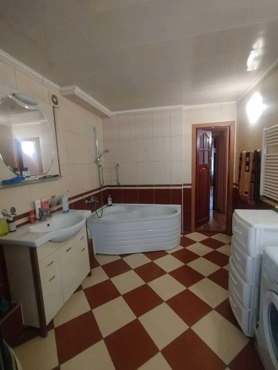 Продаж 3-х кімнатної квартири по вул.Чорновола