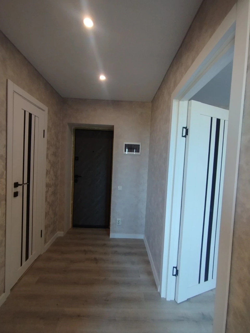 Продається велика однокімнатна квартира 36,8 м.кв, вул. Машинобудівників