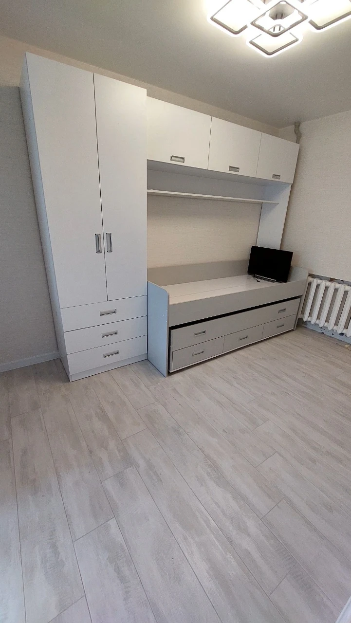 Продам трикімнатну квартиру
