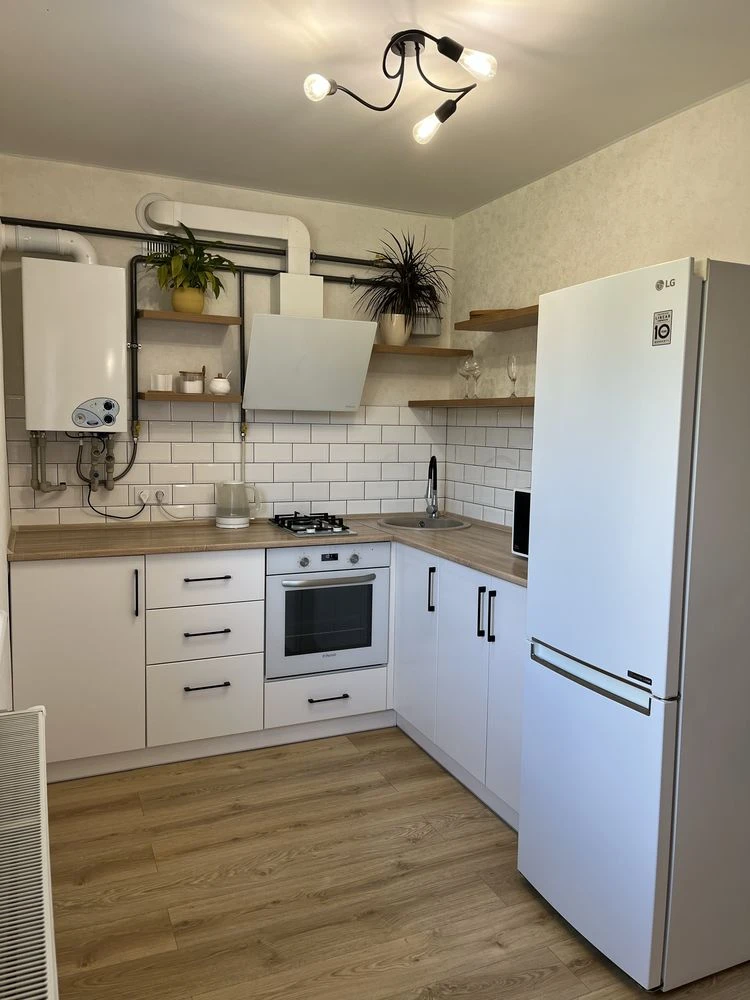 Продаж | 1 квартири-студії | Звягель
