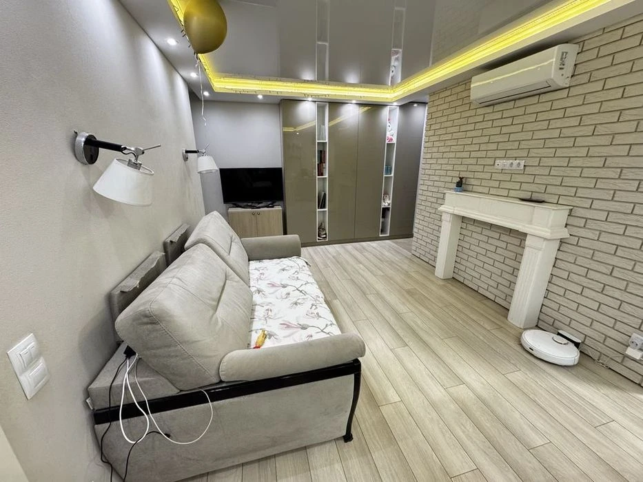 Продам 3-комнатную квартиру пр. Богдана Хмельницкого