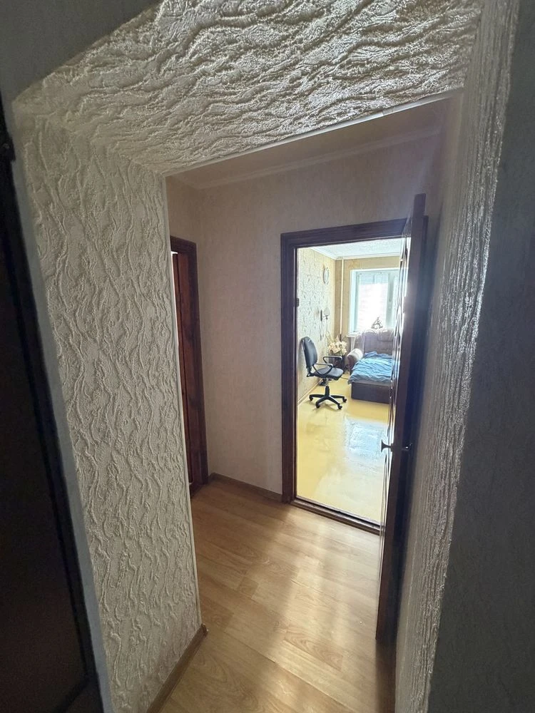 Продается квартира в 2 км от центра Звягеля