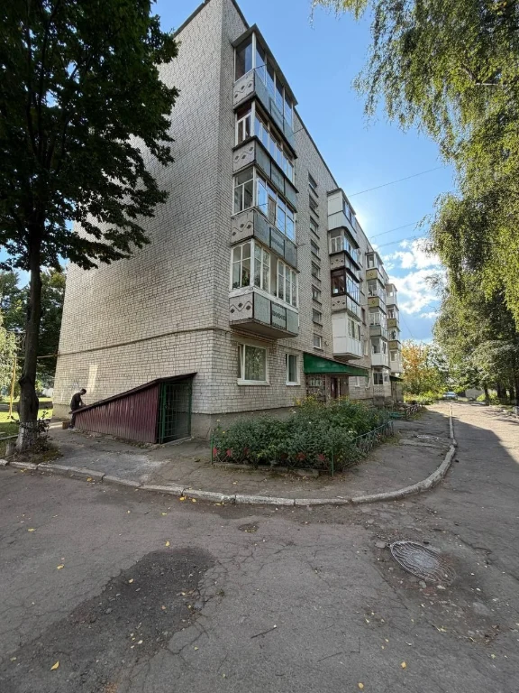 Продаж 3-кімнатної квартири в центральній частині міста.