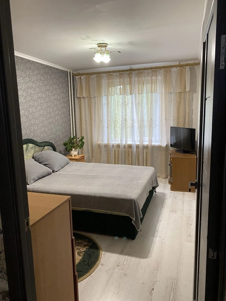 Продаж 3-кімнатної квартири з просторою кухнею-студією