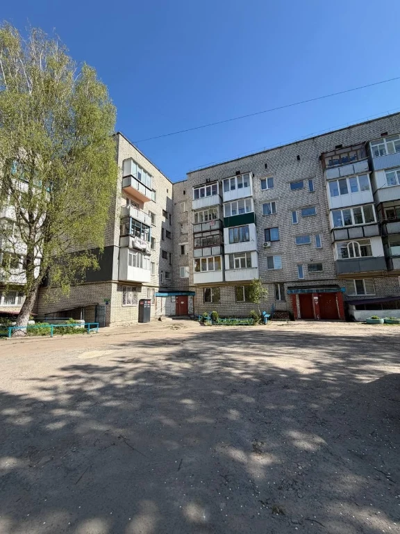 Продаж 4-кімнатної квартири!