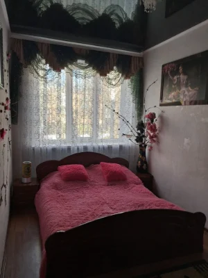 Продається 4-кімнатна квартира