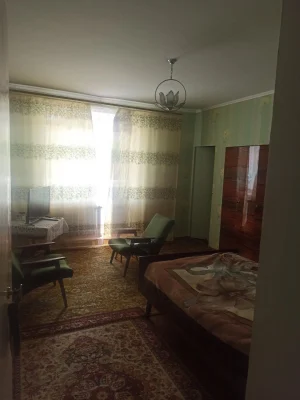 Продам трехкомнатную квартиру