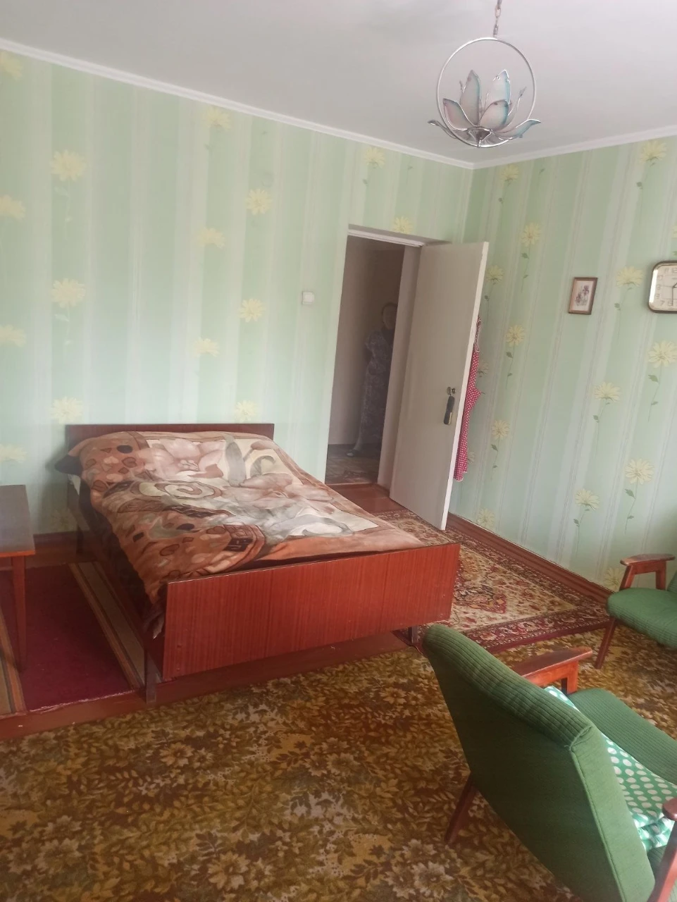 Продам трехкомнатную квартиру