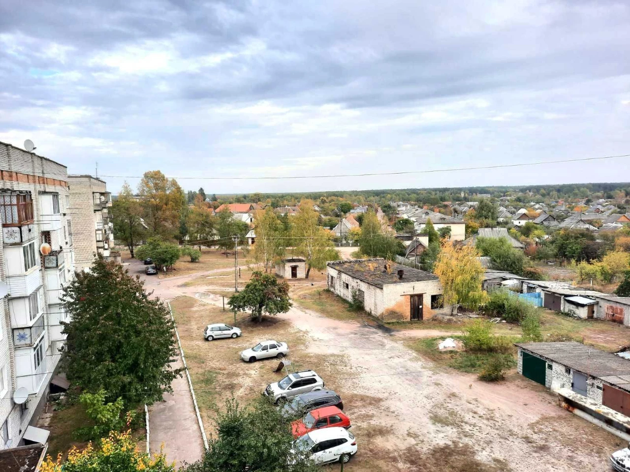 Продам простору 1 кім. квартиру, пгт Кварцитне, м.Овруч, чуд